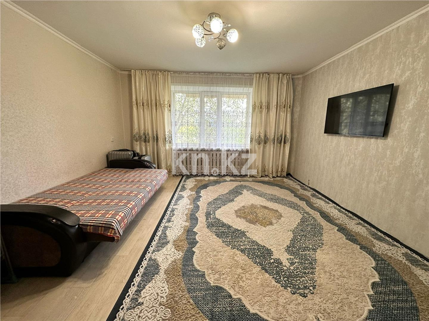 Продажа 1-комнатной квартиры, 41 м², мкр-н Степной-1 - Продажа  однокомнатных квартир в Караганде фото 1 из 9