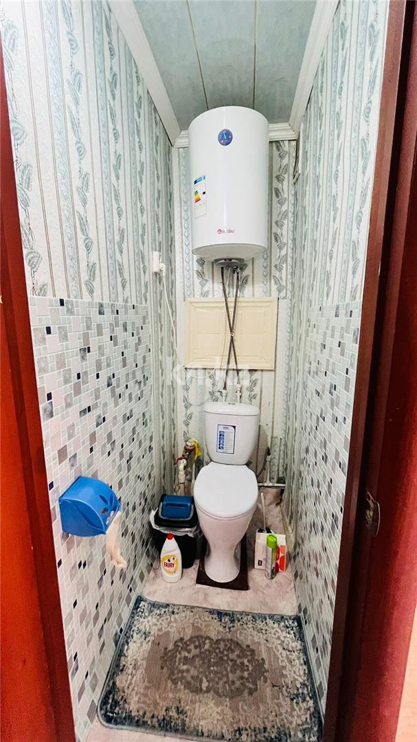 Продажа 4-комнатной квартиры, 63 м², мкр-н 14 - Продажа квартир в Караганде фото 16 из 19