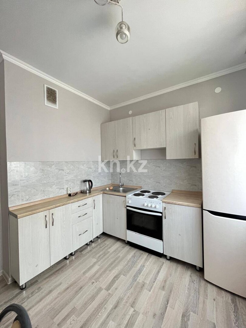Аренда 2-комнатной квартиры, 58 м² в Астане