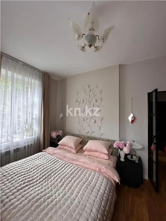 Продажа 3-комнатной квартиры, 70 м², ул. Хамиди, дом  28а - Продажа квартир в Алматы фото 1 из 1