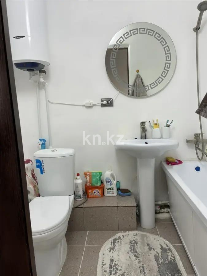 Продажа 3-комнатной квартиры, 51 м², пр. Назарбаева, дом  46 в Караганде - фото 4