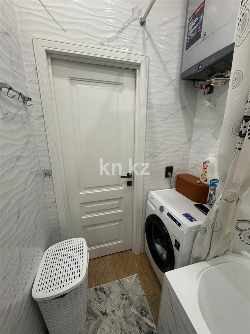 Продажа 3-комнатной квартиры, 94 м², ул. Муканова, дом  1/9 - Продажа квартир в Караганде фото 8 из 15