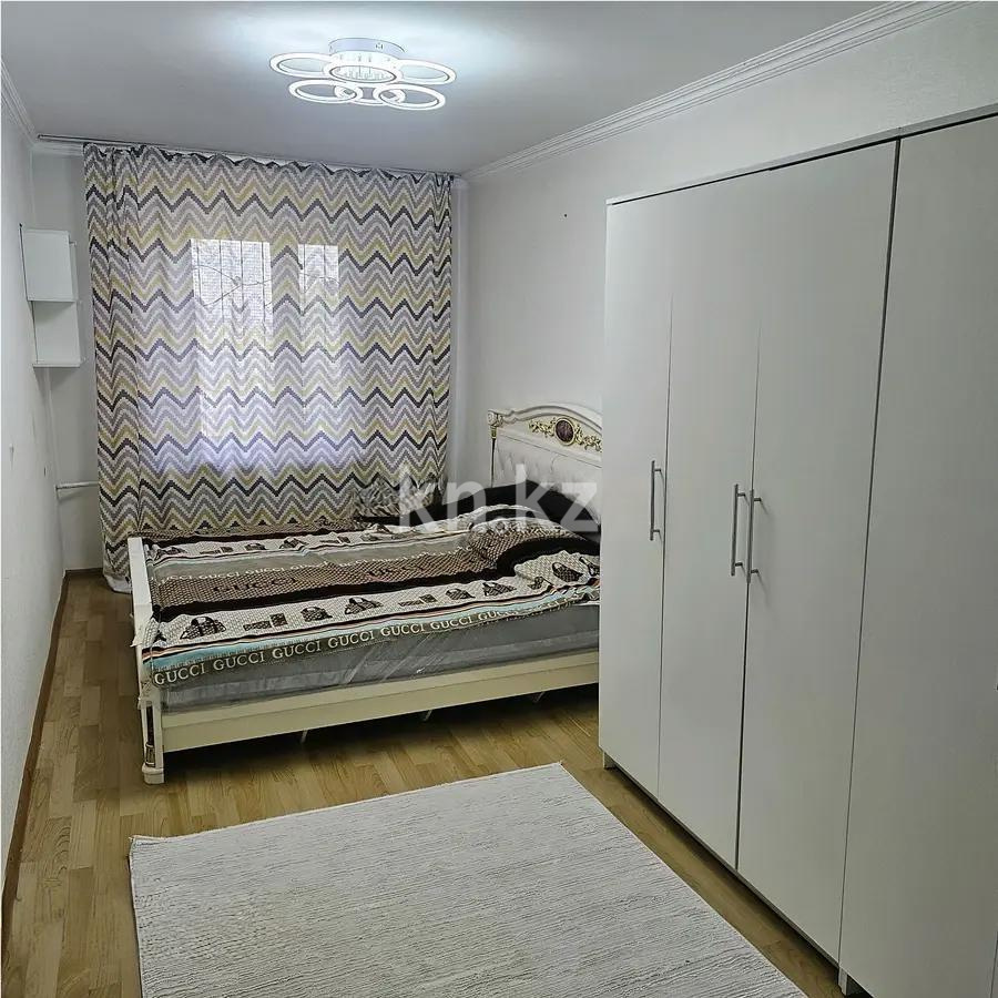 Продажа 2-комнатной квартиры, 45 м², ул. Жандосова, дом  186 - Продажа квартир в Казахстане фото 1 из 4