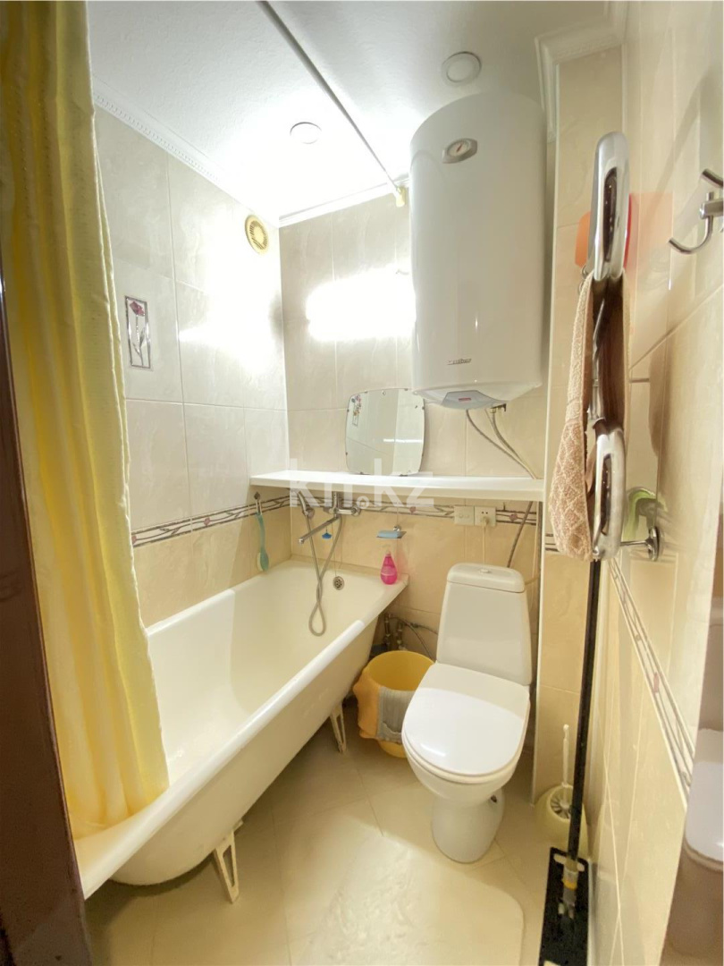 Продажа 2-комнатной квартиры, 42 м², ул. Гапеева - Продажа  двухкомнатных квартир в Караганде с фото фото 9 из 13