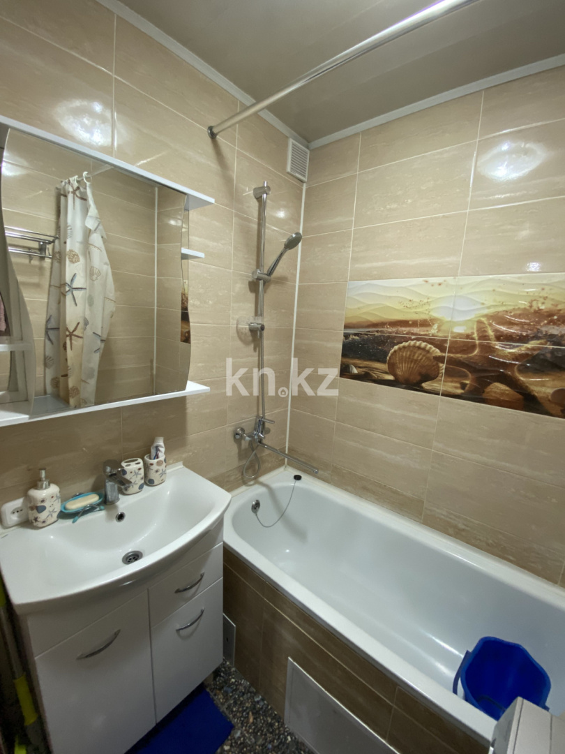 Продажа 2-комнатной квартиры, 53.2 м², мкр-н Голубые Пруды - Продажа квартир в Караганде фото 10 из 18