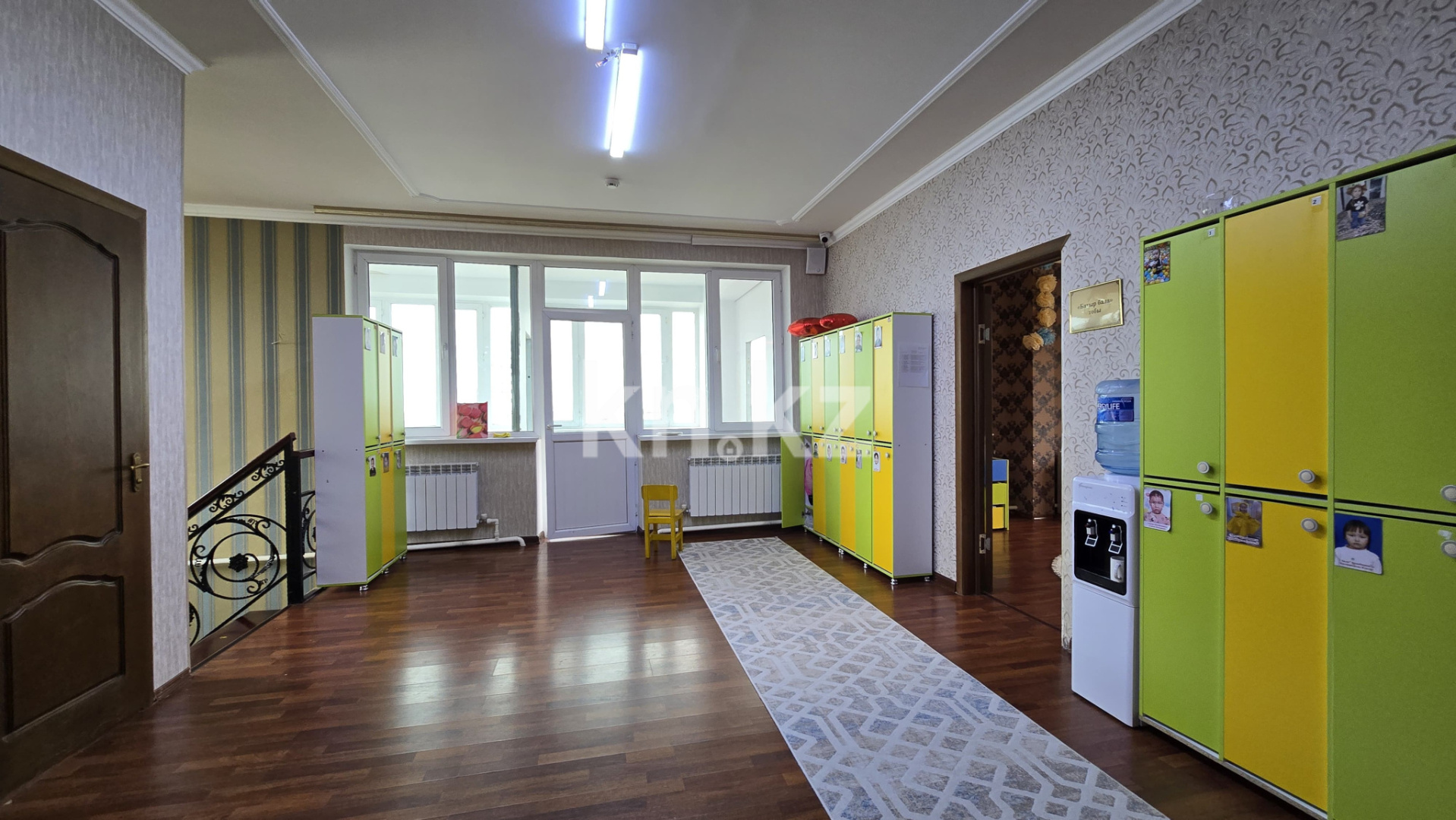 Продажа 6-комнатного дома, 450 м², Набережная, дом  11 - Продажа и аренда недвижимости в Алматинской области фото 1 из 38