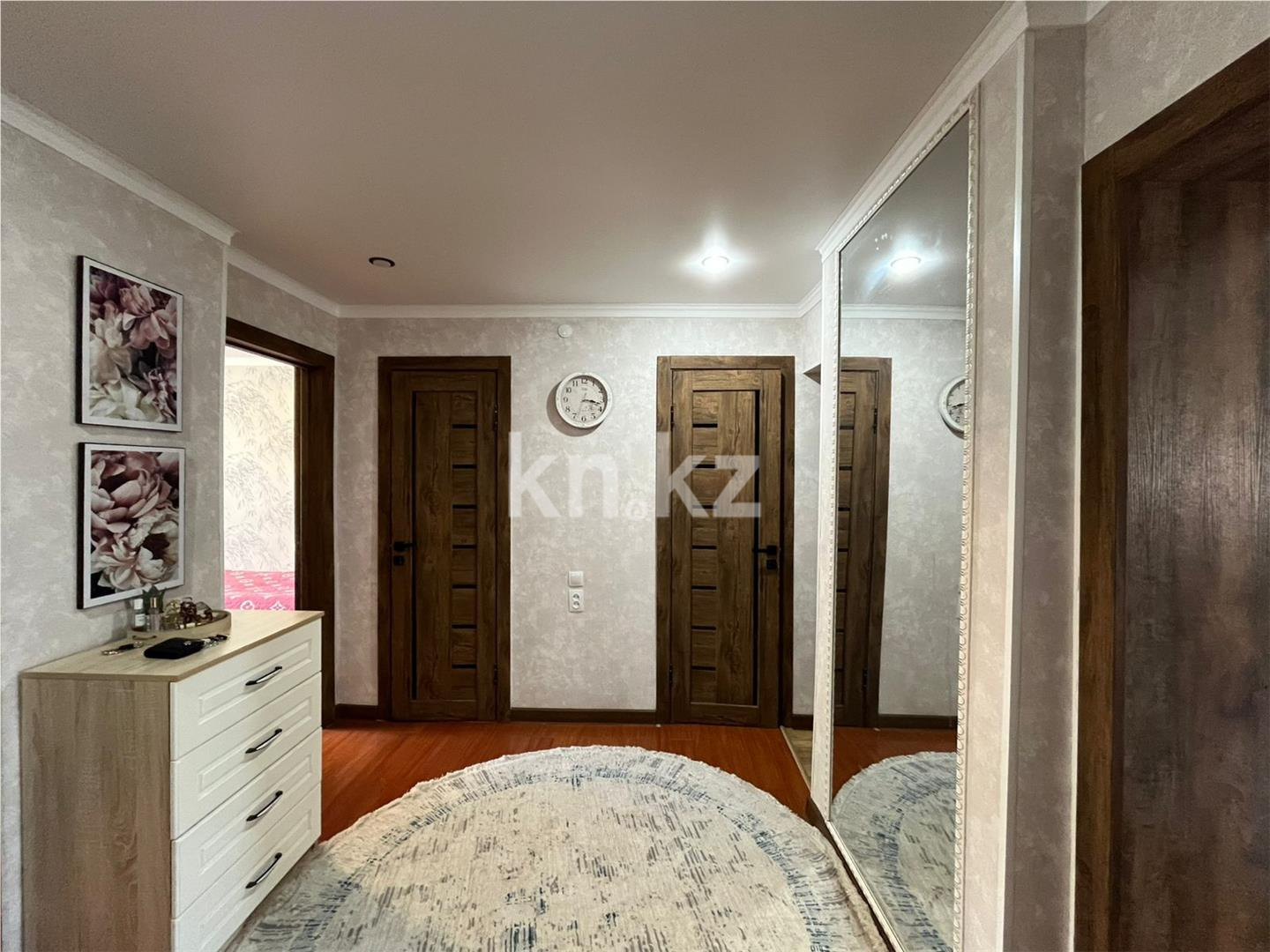 Продажа 3-комнатной квартиры, 57 м², мкр-н 12, дом  11а в Караганде - фото 14