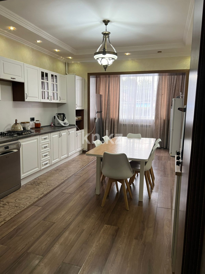 Продажа 2-комнатной квартиры, 93.5 м², ул. Столетова, дом  13 - Продажа  двухкомнатных, трехкомнатных квартир в Алматы фото 1 из 12