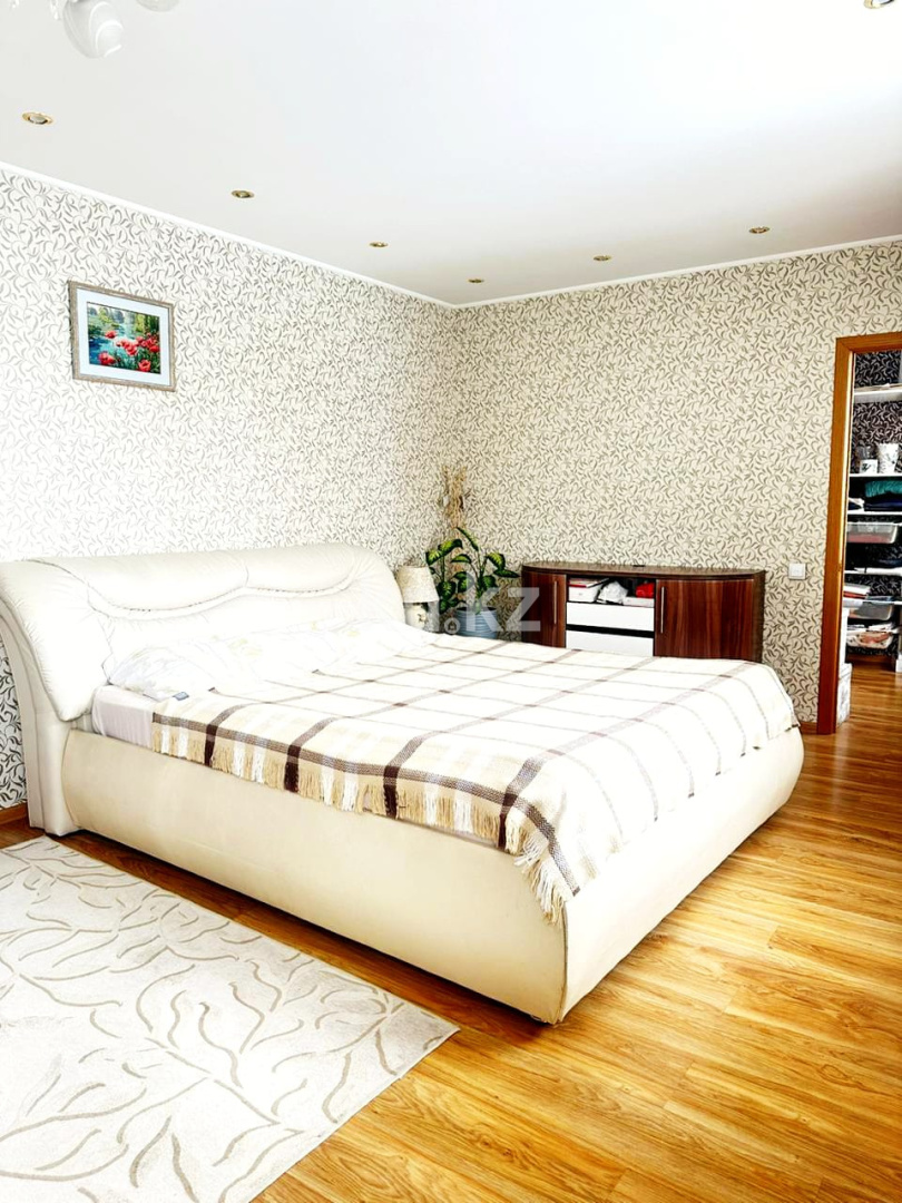 Продажа 4-комнатного дома, 205 м² - Аренда квартир помесячно в Костанае фото 2 из 18