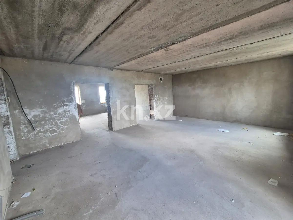 Продажа 3-комнатной квартиры, 83 м², мкр-н Голубые Пруды, дом  3/2 в Караганде - фото 2