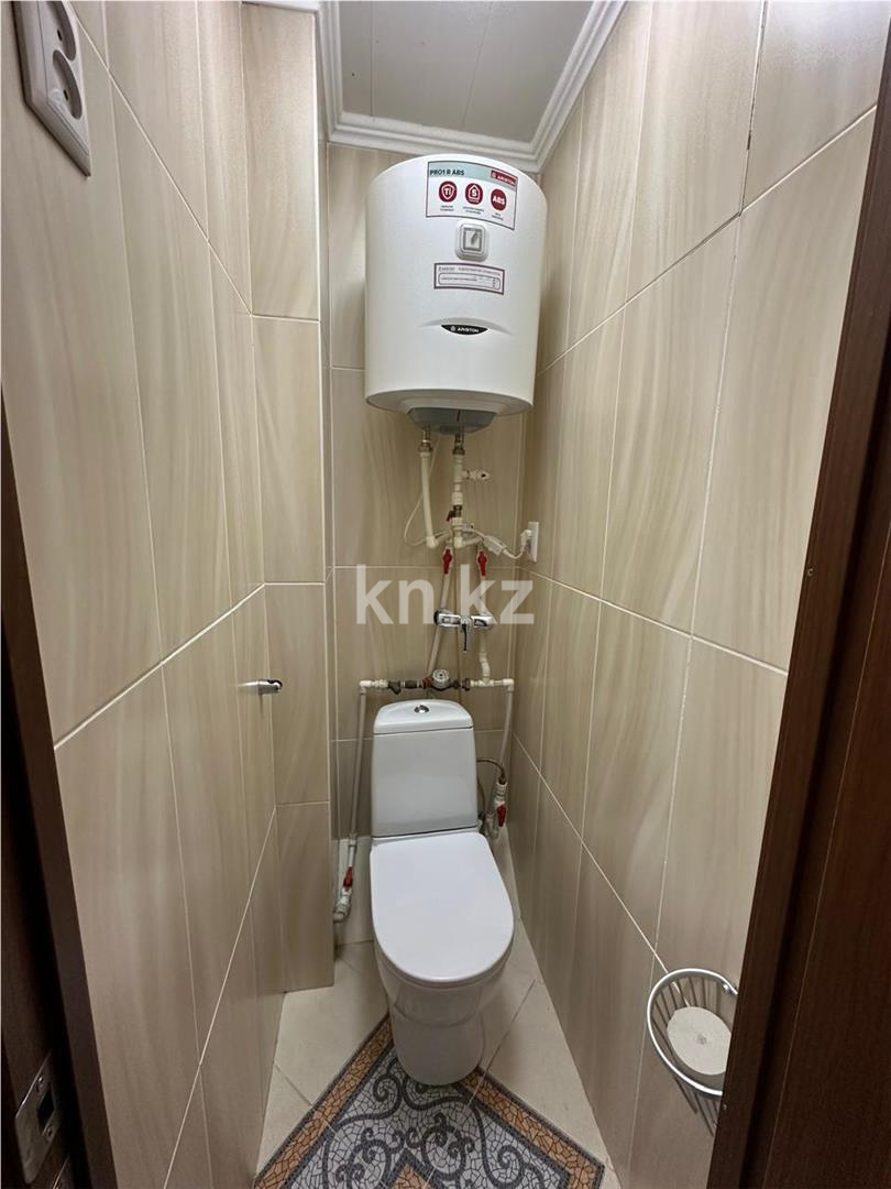 Продажа 2-комнатной квартиры, 53 м², мкр-н 22 в Караганде - фото 9