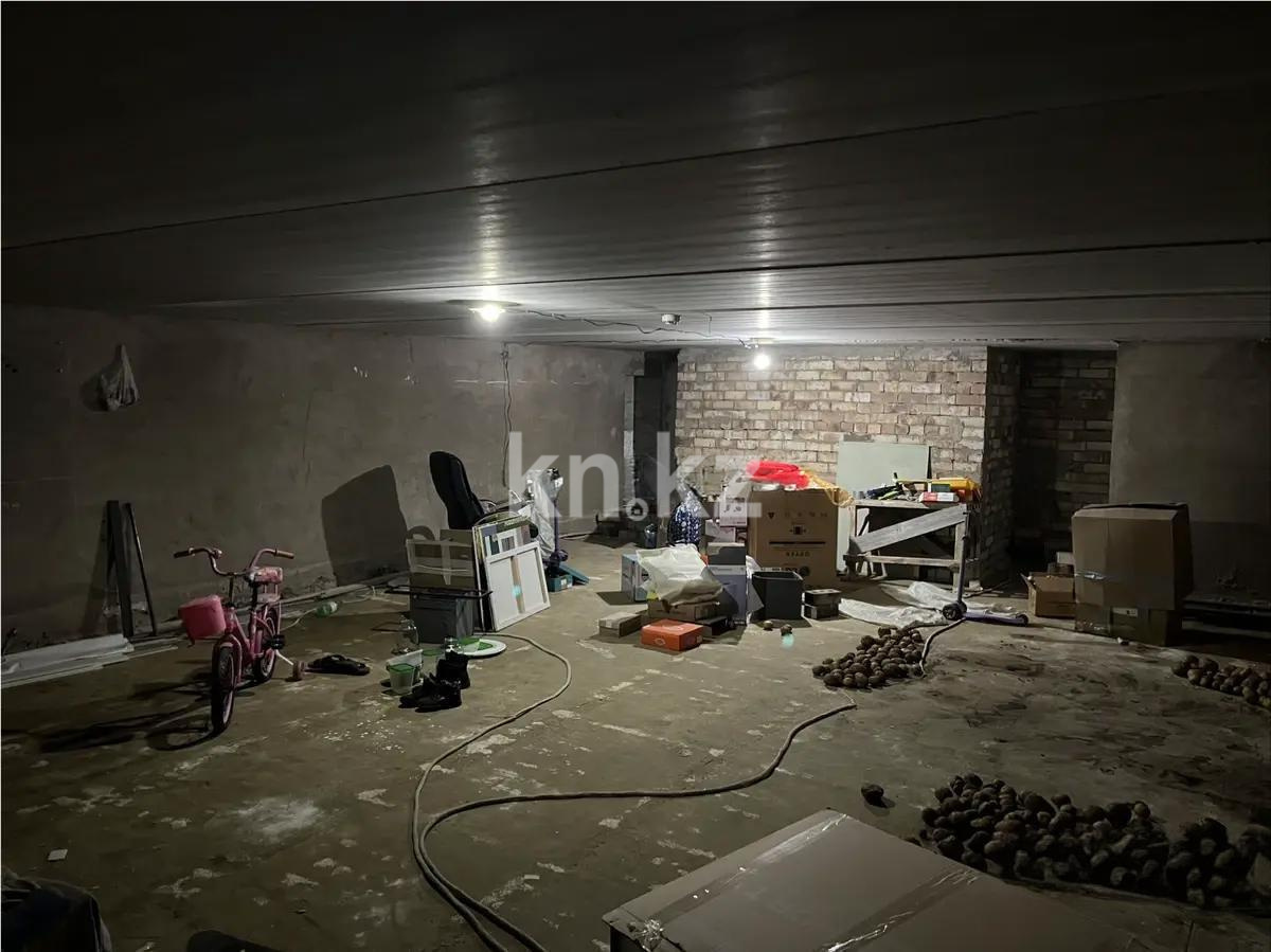 Продажа 3-комнатной квартиры, 170 м², ул. Шевченко, дом  4 в Астане - фото 2