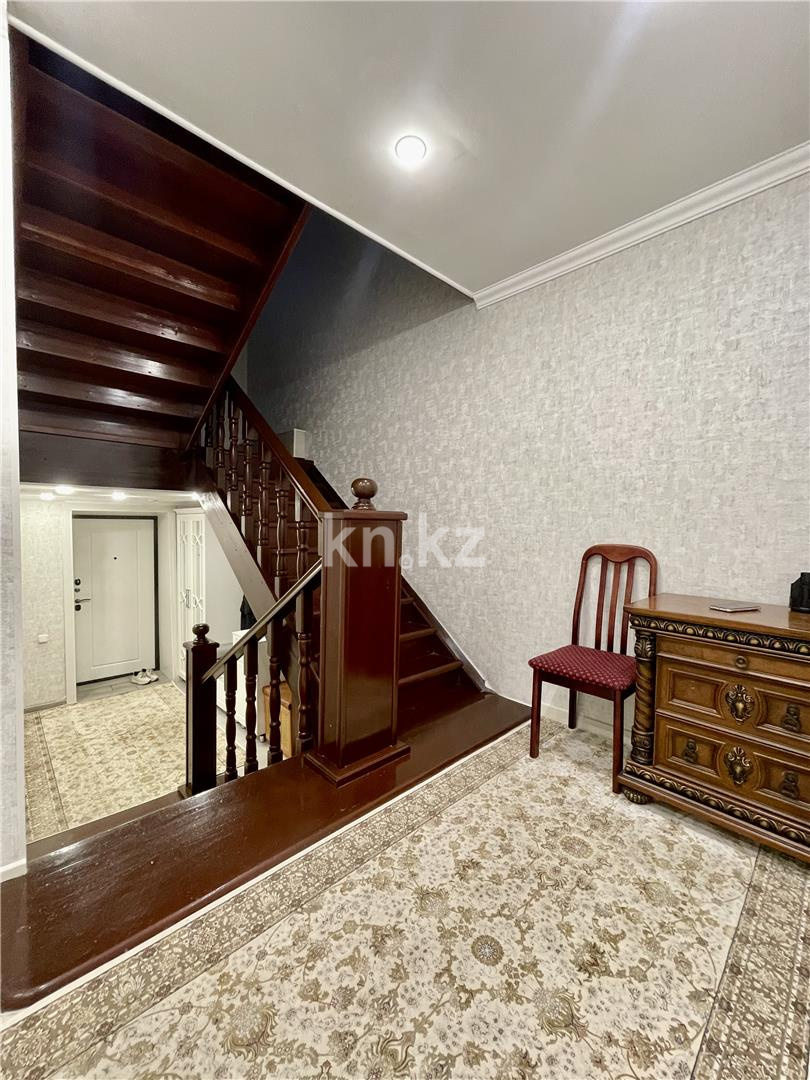 Продажа 4-комнатной квартиры, 117 м², пр. Республики, дом  4 - Продажа  четырехкомнатных квартир в Караганде фото 15 из 31