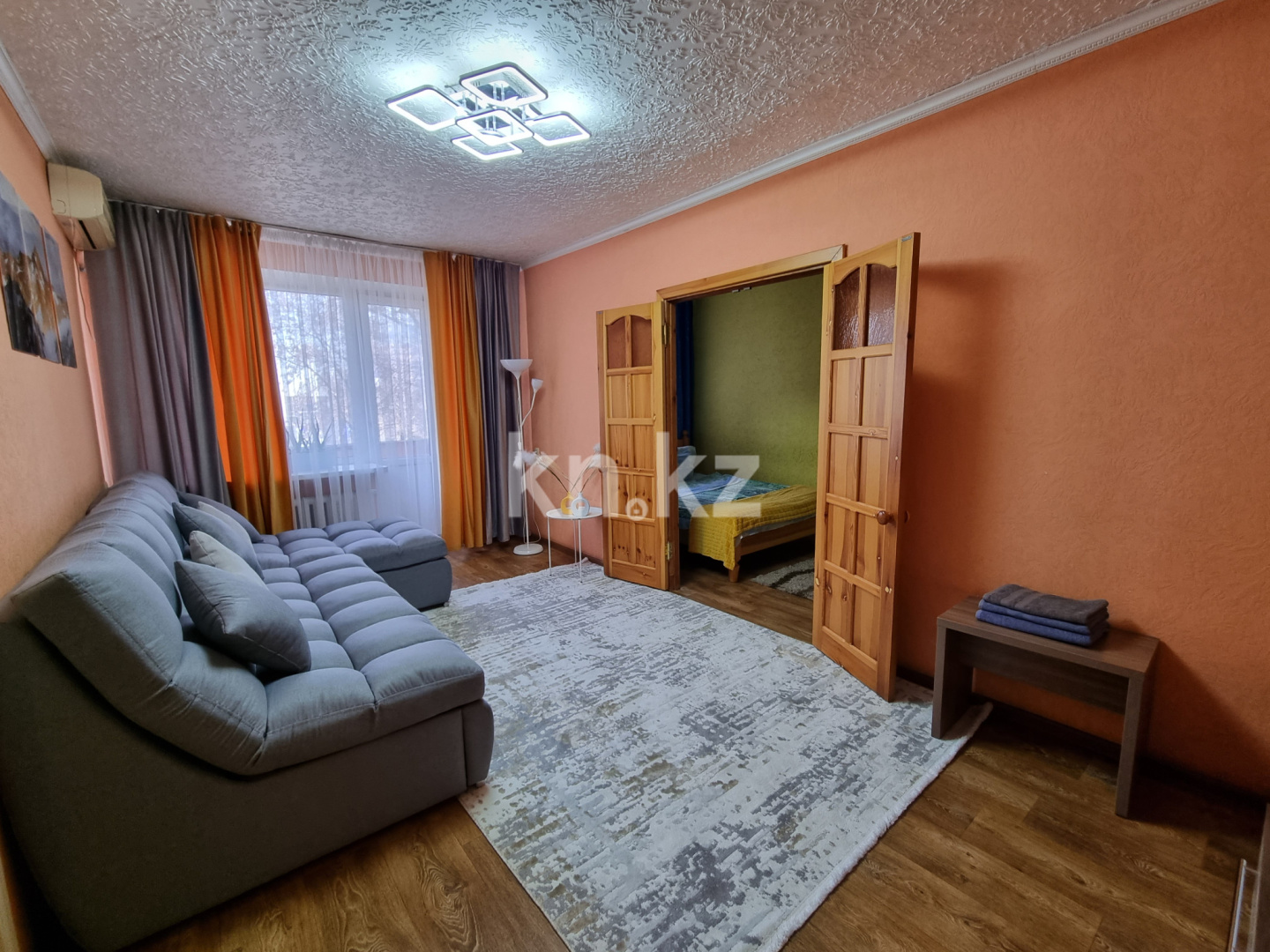 Аренда 2-комнатной квартиры посуточно, 48 м² - Аренда квартир посуточно в Усть-Каменогорске фото 1 из 14