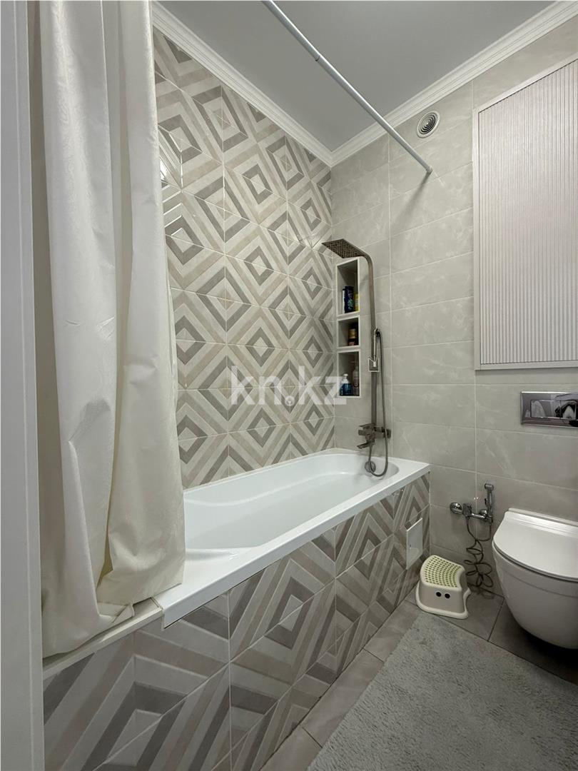 Продажа 3-комнатной квартиры, 84 м² - Продажа  трехкомнатных квартир в Караганде на Юго-Востоке фото 17 из 21