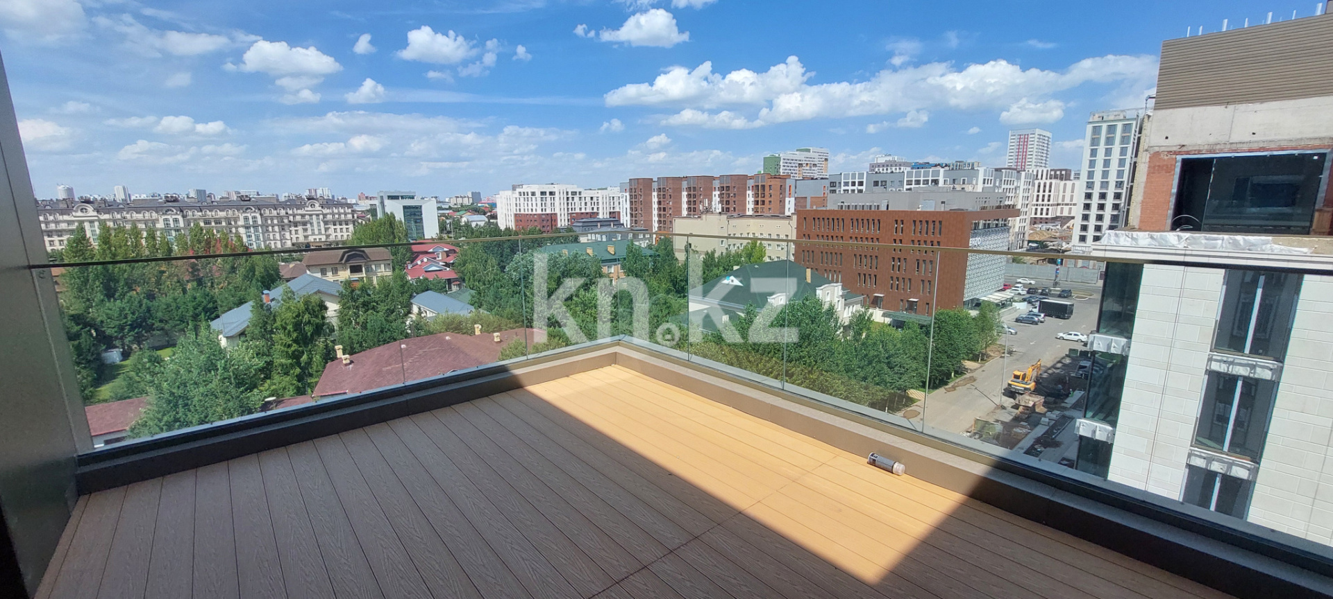Продажа 5-комнатной квартиры, 270 м² - Продажа пятикомнатных и более квартир в кирпичном доме в Астане фото 11 из 18