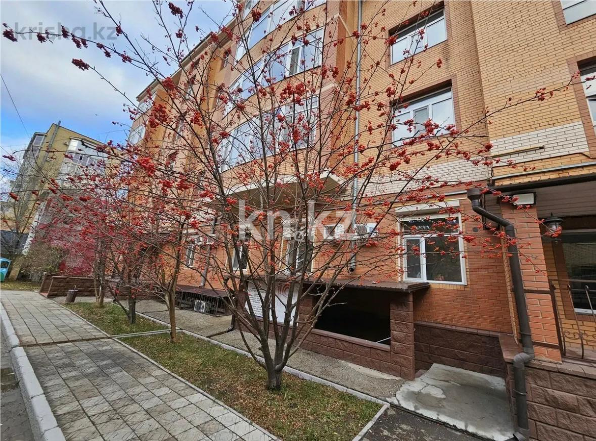 Продажа 3-комнатной квартиры, 98 м², ул. Аманжолова - Продажа квартир в Караганде фото 15 из 16