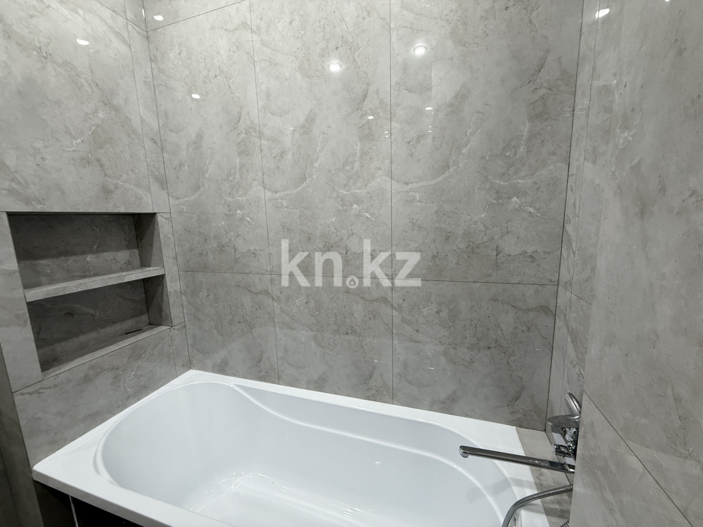 Продажа 3-комнатной квартиры, 76 м² в Караганде - фото 15