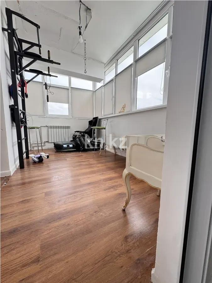 Продажа 3-комнатной квартиры, 124 м², мкр-н Мамыр-1, дом  29/8 в Алматы - фото 3