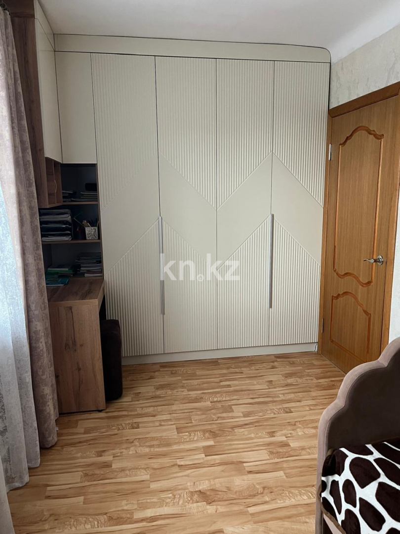Продажа 3-комнатной квартиры, 50 м², Пичугина 240, дом  10 - Продажа квартир в Караганде фото 3 из 11