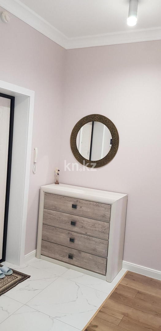 Аренда 1-комнатной квартиры посуточно, 40 м², пр. Шахтеров, дом  52б - Аренда квартир посуточно в Караганде с фото фото 18 из 19