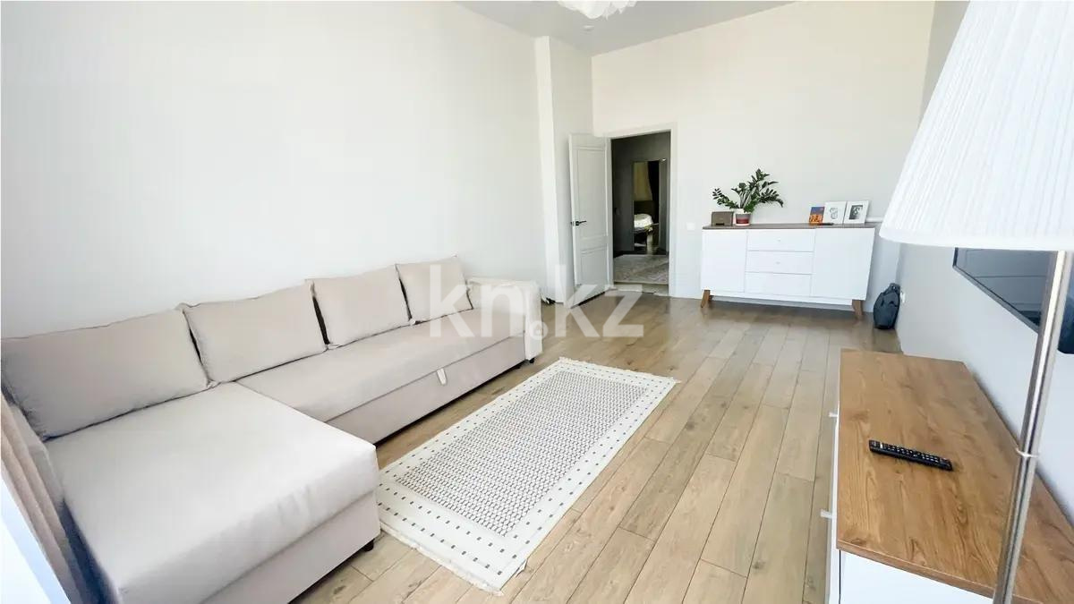 Продажа 3-комнатной квартиры, 90.1 м², ул. Омарова, дом  27/1 - Продажа  трехкомнатных квартир в Астане без посредников с фото фото 1 из 3