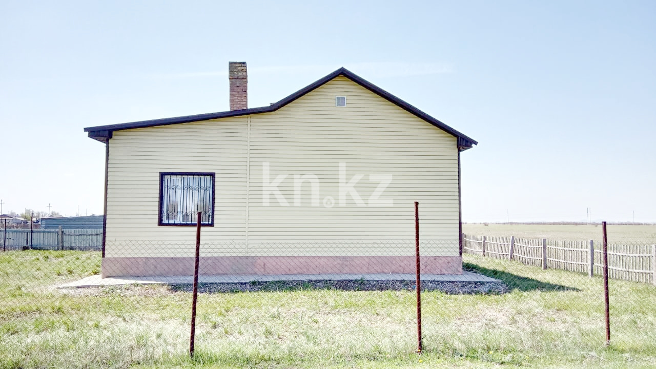 Продажа 2-комнатного дома, 52 м², 115 учетный квартал, дом  1042 - Продажа домов, коттеджей в Казахстане фото 1 из 21