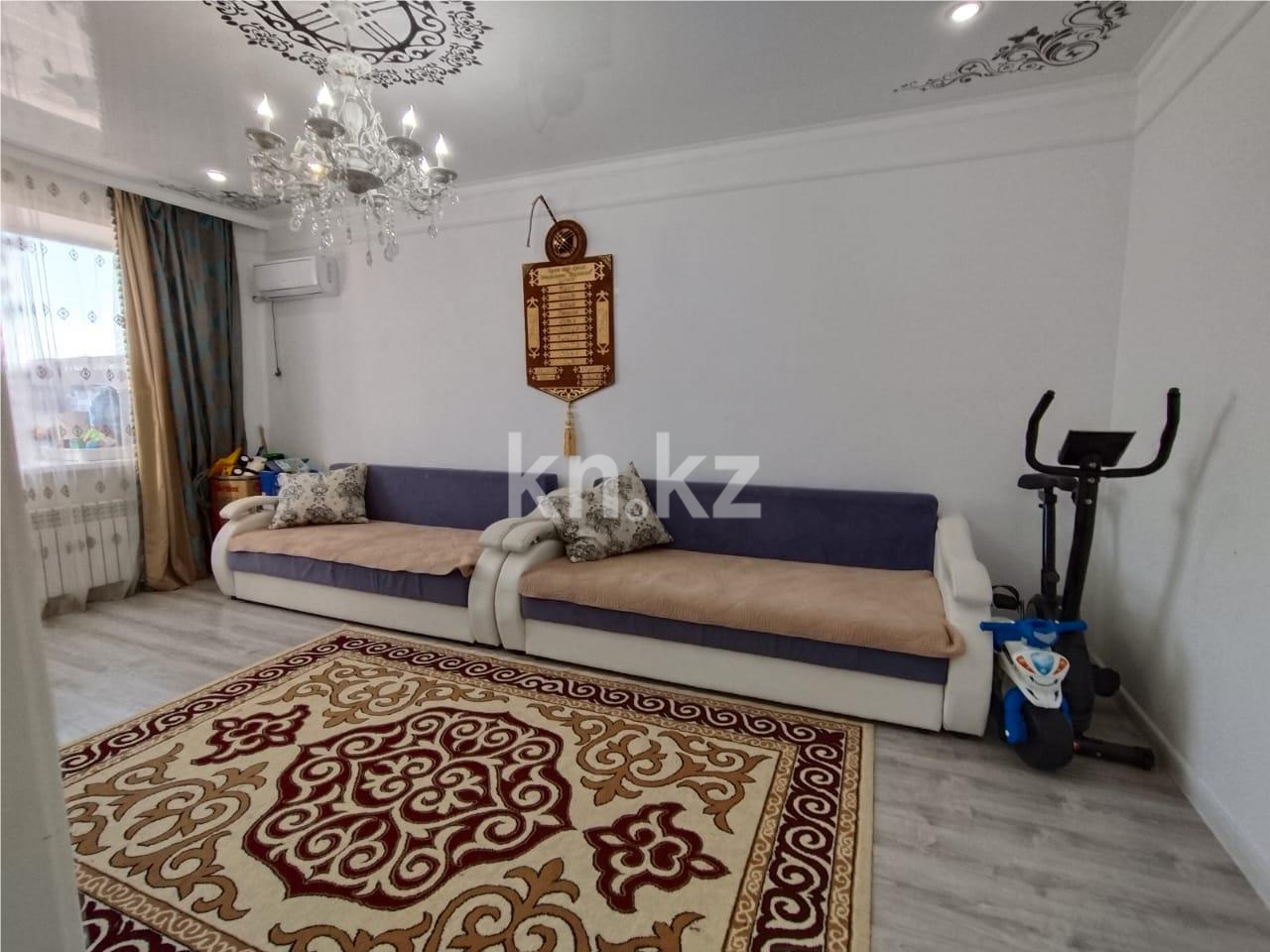Продажа 2-комнатной квартиры, 62 м², мкр-н Степной-2 - Продажа  двухкомнатных квартир в Караганде фото 1 из 13