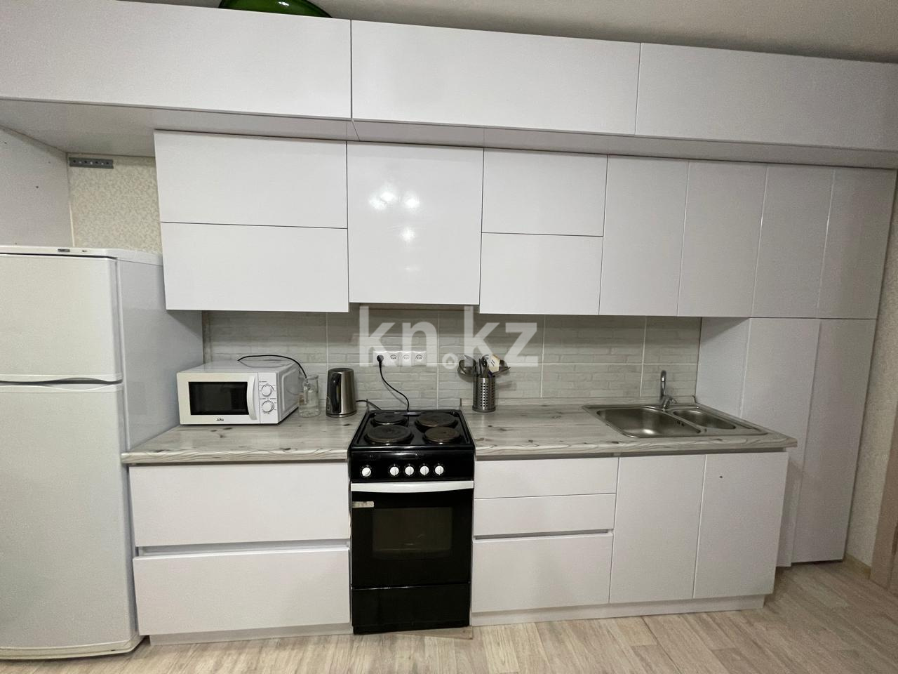 Продажа 1-комнатной квартиры, 42 м², мкр-н Орбита-1 - Продажа  однокомнатных квартир в Караганде с фото фото 4 из 10