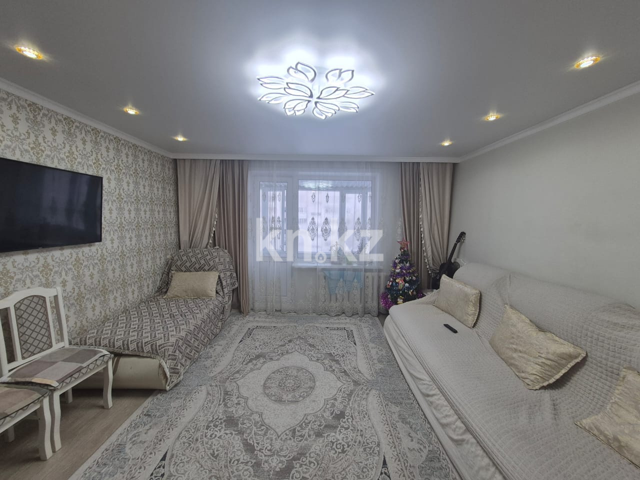 Продажа 4-комнатной квартиры, 86.2 м², мкр. Голубые Пруды - Продажа  четырехкомнатных квартир в Караганде фото 1 из 14