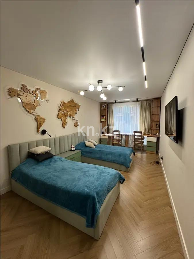 Продажа 3-комнатной квартиры, 100 м², ул. Толе би, дом  285/8 в Алматы - фото 3