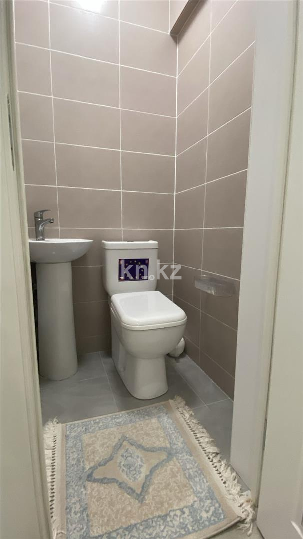 Продажа 2-комнатной квартиры, 65 м², ул. Сыганак в Астане - фото 9