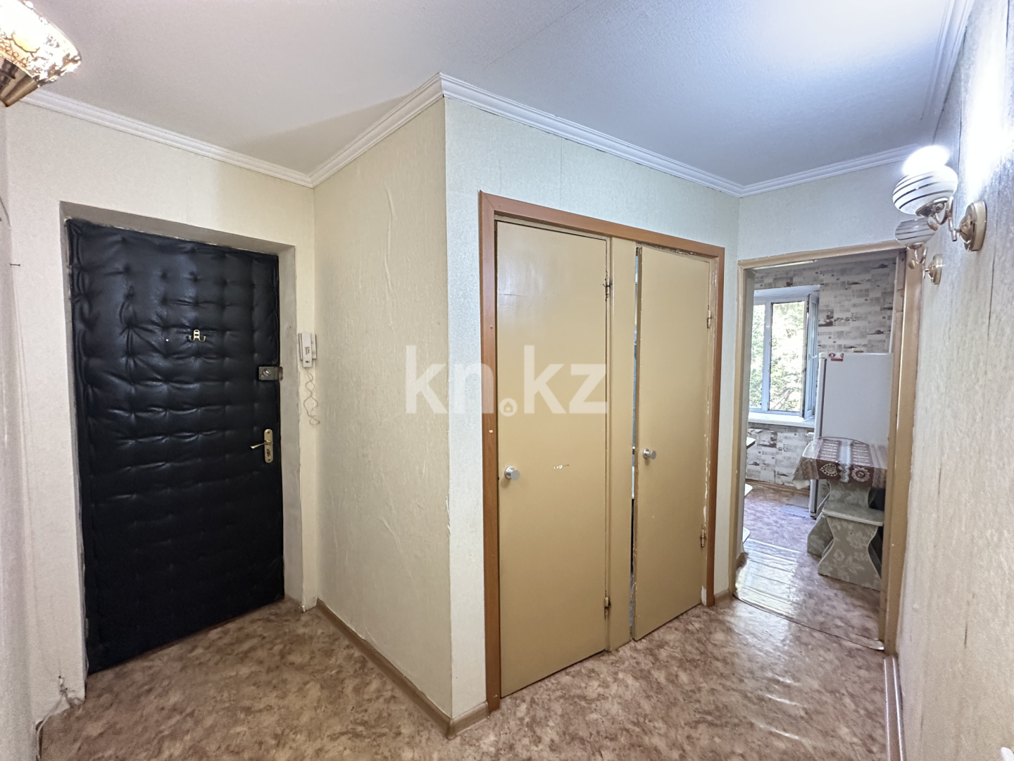 Продажа 2-комнатной квартиры, 45.8 м², ул. Аманжолова, дом  17 - Продажа квартир в Караганде фото 16 из 30