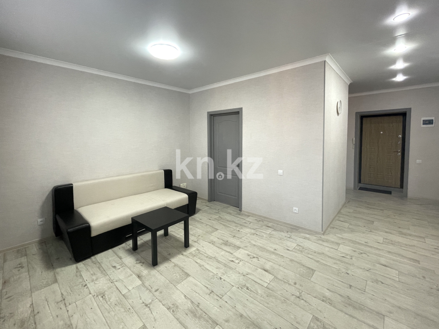 Аренда 2-комнатной квартиры посуточно, 1 м², ул. Жамбыла Жабаева, дом  44 - Аренда квартир посуточно в Петропавловске фото 4 из 10