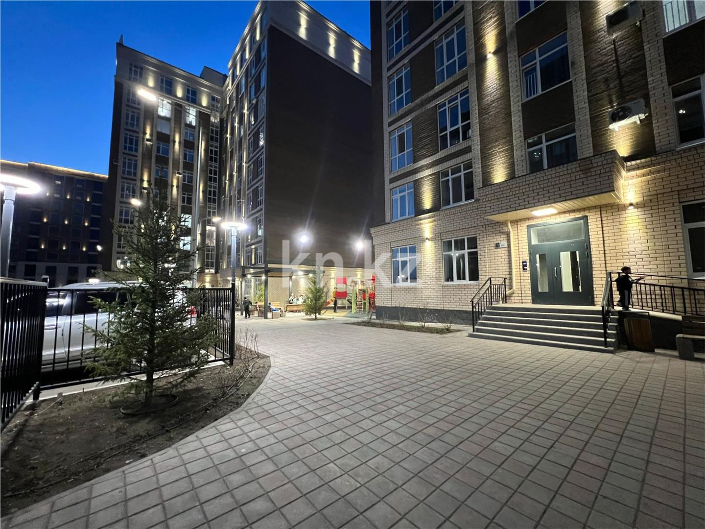 Продажа 4-комнатной квартиры, 93 м², мкр-н Степной-4 - Продажа  четырехкомнатных квартир в Караганде фото 17 из 18