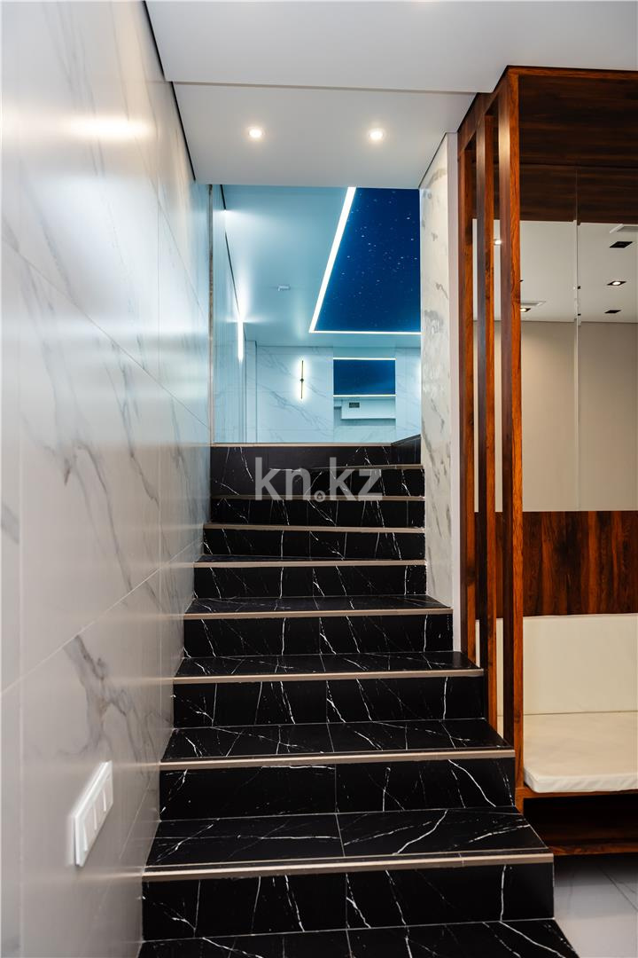 Продажа 6-комнатной квартиры, 345 м², ул. Муканова, дом  53 - Продажа  пятикомнатных квартир в Караганде фото 47 из 58