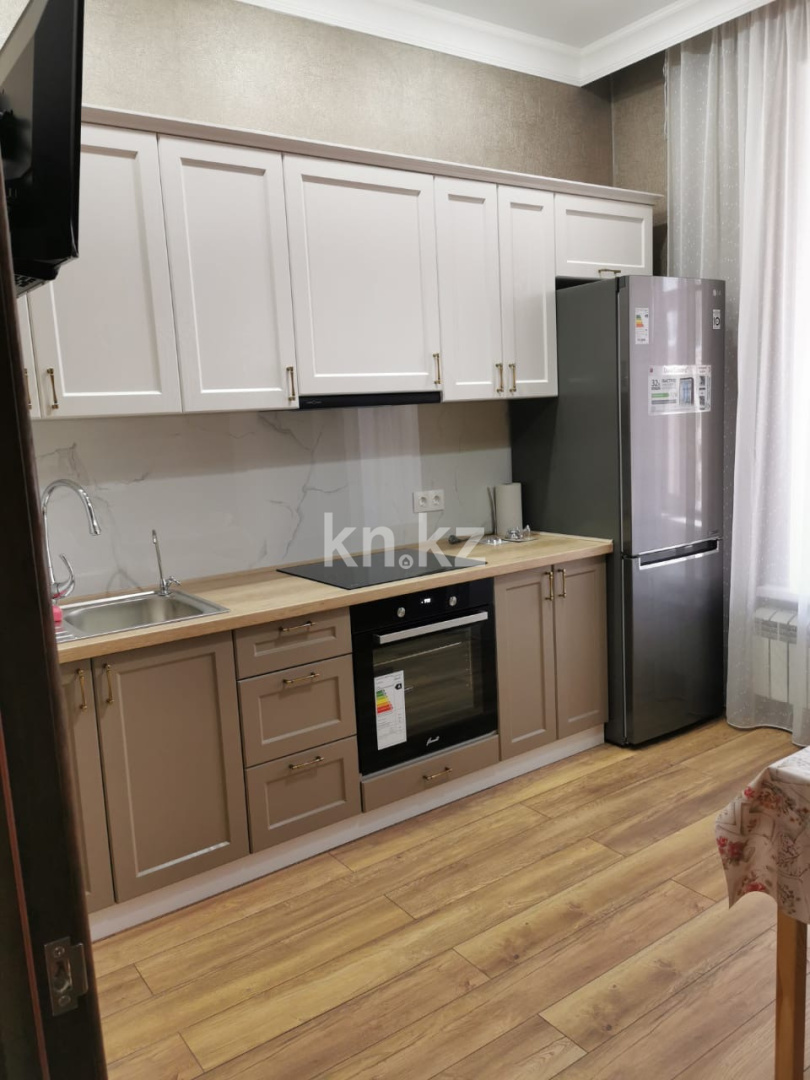 Аренда 1-комнатной квартиры, 39 м², ул. Керей, Жанибек хандар, дом  16 - Аренда жилой и коммерческой недвижимости в Астане фото 1 из 13