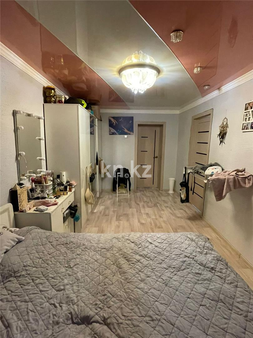 Продажа 3-комнатной квартиры, 61 м², ул. Крылова, дом  4 в Караганде - фото 3