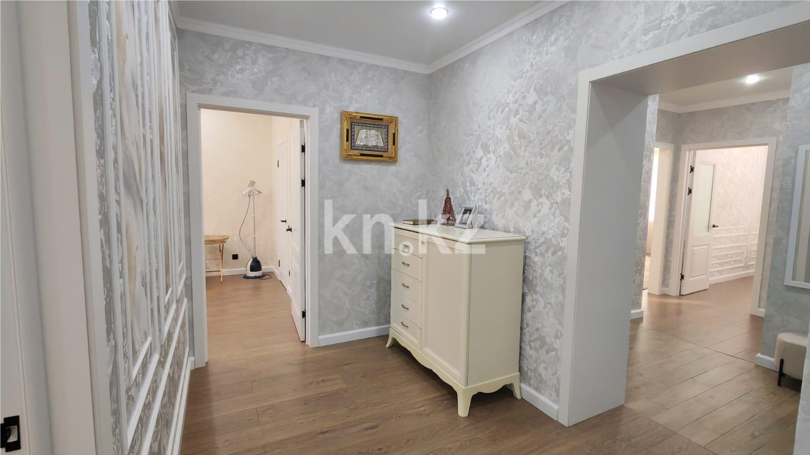 Продажа 4-комнатной квартиры, 115 м², ул. Букетова - Продажа квартир в Караганде фото 10 из 29