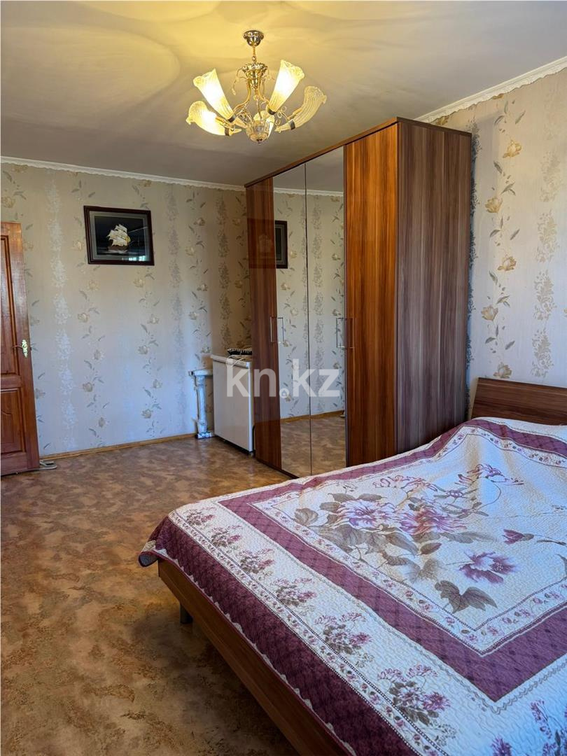 Продажа 3-комнатной квартиры, 62 м², мкр-н Восток-2 - Продажа квартир в Караганде фото 3 из 11