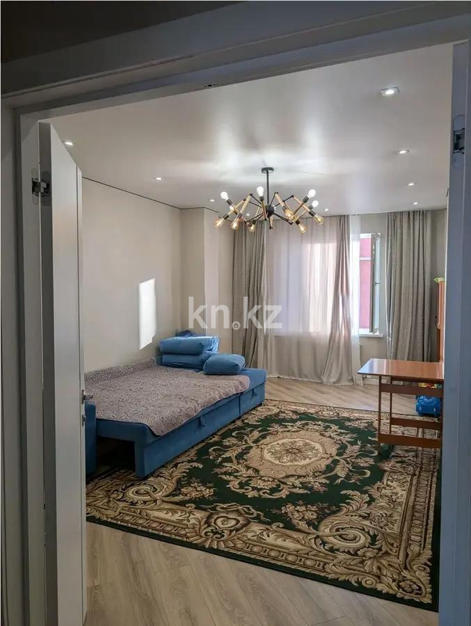 Продажа 3-комнатной квартиры, 93.4 м², пр. Кошкарбаева, дом  48 - Продажа квартир в Казахстане фото 1 из 9