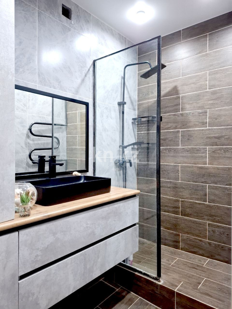 Продажа 3-комнатной квартиры, 85.3 м² - Продажа жилой и коммерческой недвижимости в Усть-Каменогорске фото 11 из 15