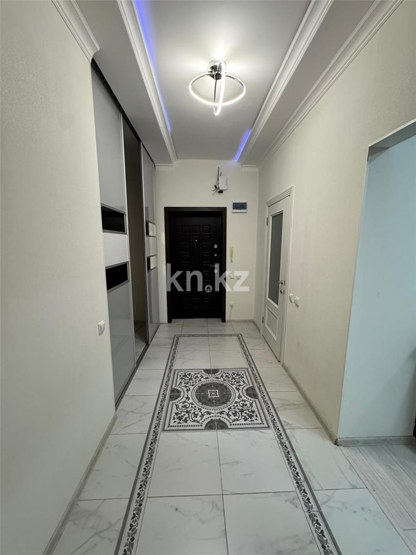 Продажа 2-комнатной квартиры, 65 м², мкр-н Степной-2, дом  2/4 в Караганде - фото 8