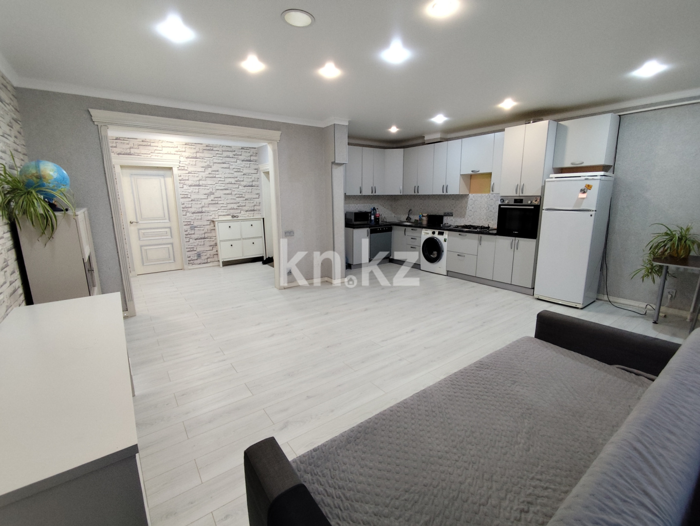 Продажа 4-комнатной квартиры, 84.7 м², ул. Щурихина в Уральске - фото 2