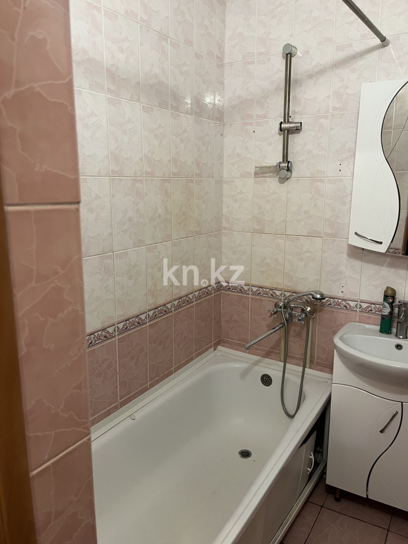 Аренда 2-комнатной квартиры, 60 м², пр. Шахтеров, дом  74 - Аренда  двухкомнатных квартир помесячно в Караганде без посредников фото 6 из 8