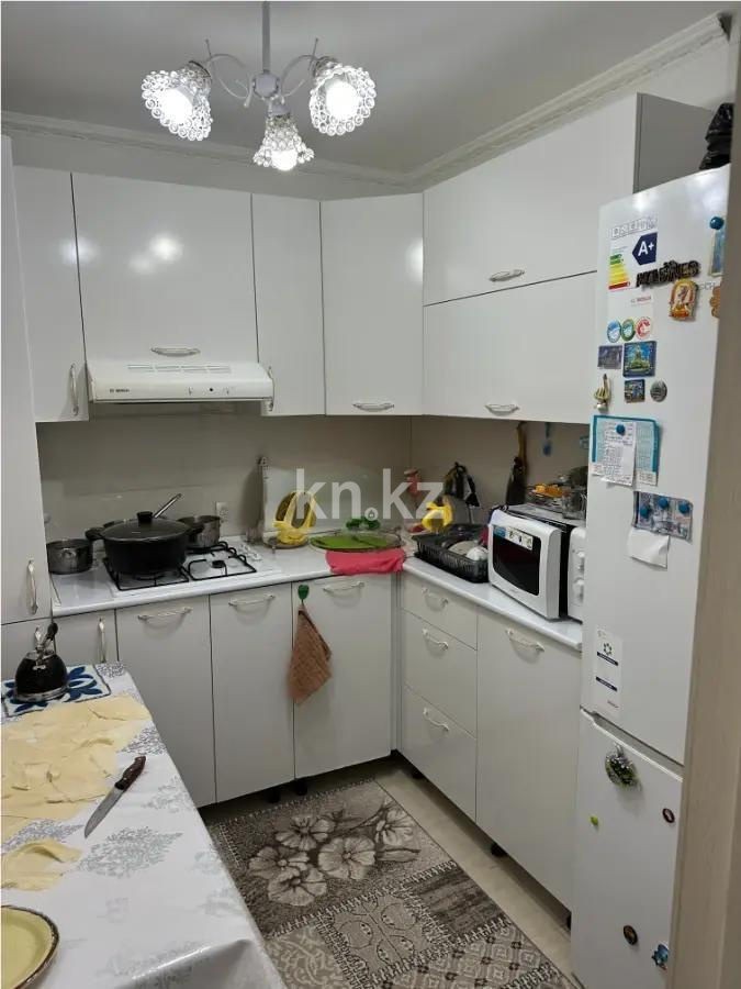 Продажа 3-комнатной квартиры, 60 м², мкр-н 10, дом  4 в Алматы - фото 4