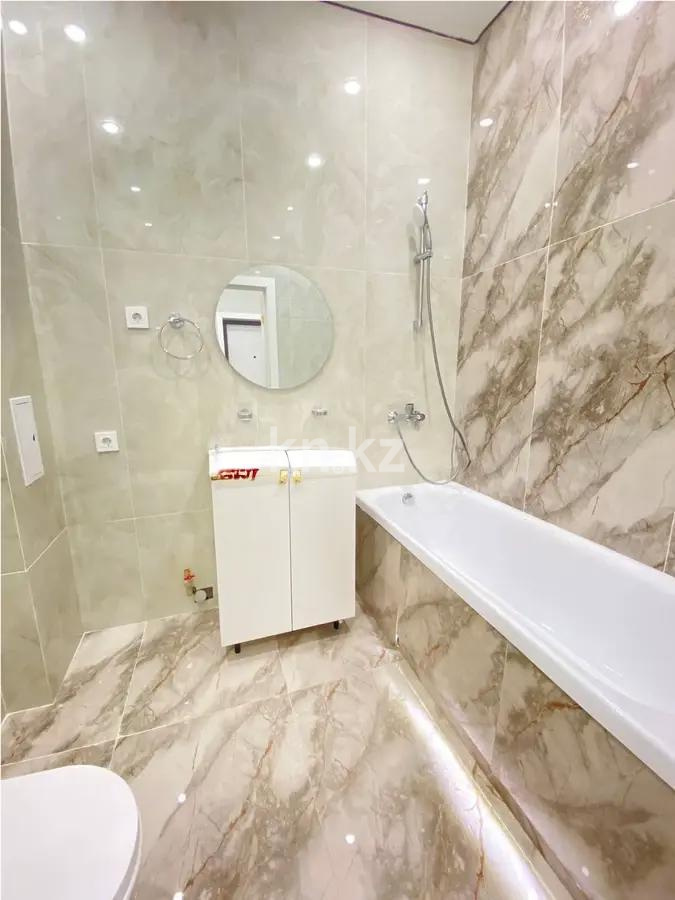 Продажа 2-комнатной квартиры, 70 м², ул. Радостовца, дом  270 в Алматы - фото 2