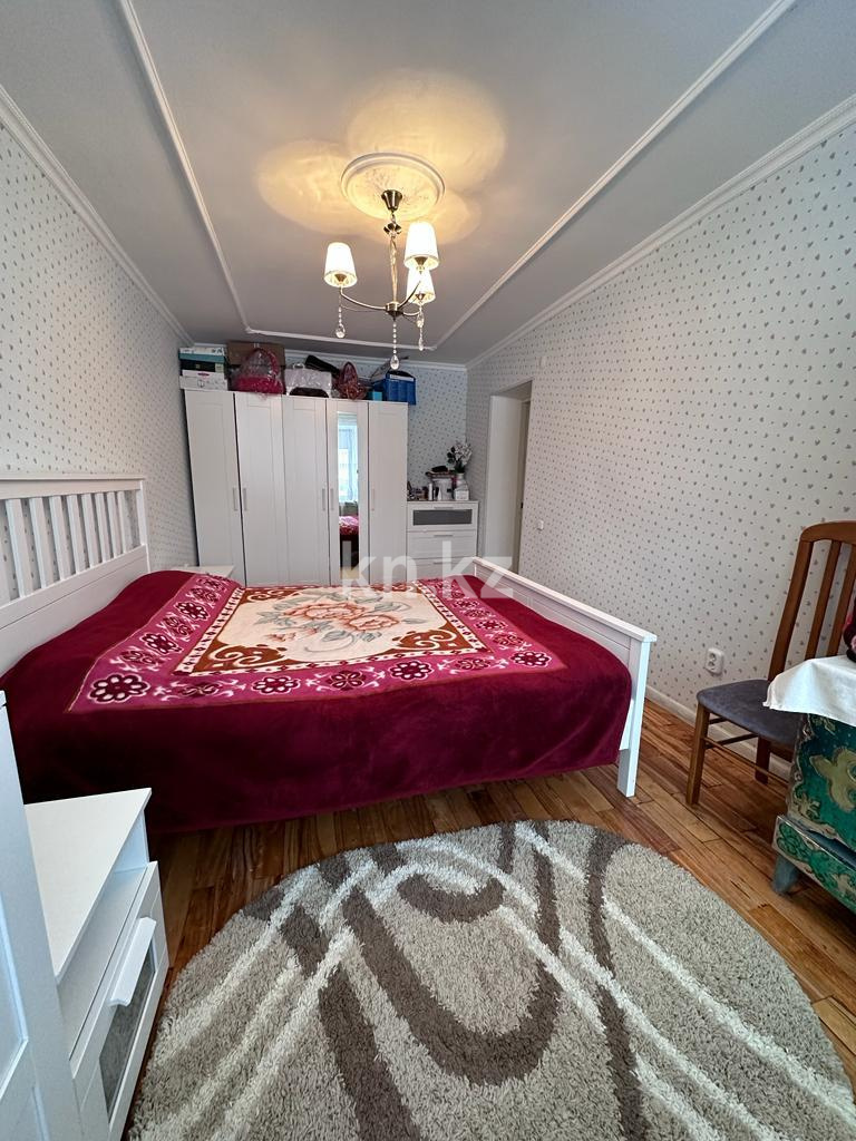 Продажа 3-комнатной квартиры, 102 м², ул. Муканова в Караганде - фото 4