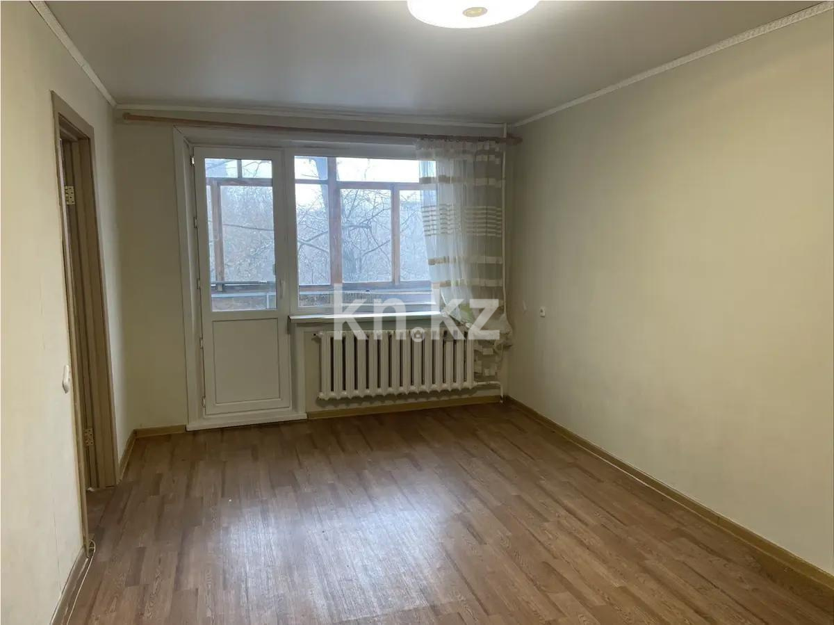Продажа 3-комнатной квартиры, 52 м², пр. Строителей, дом  11 - Продажа  трехкомнатных квартир в Караганде без посредников фото 1 из 5