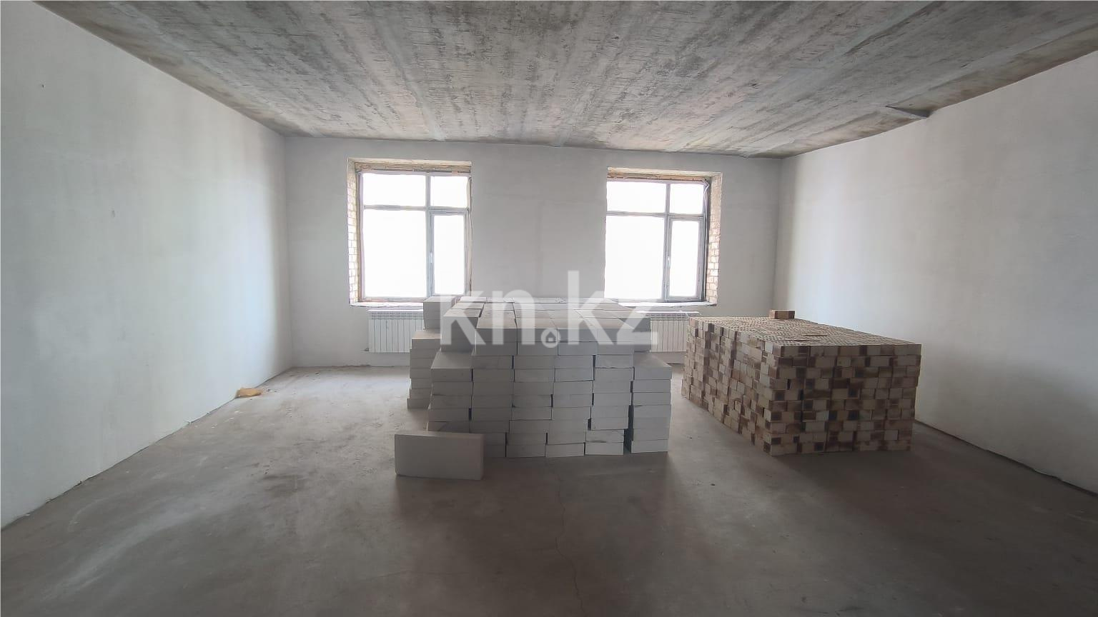 Продажа 3-комнатной квартиры, 91 м² в Караганде